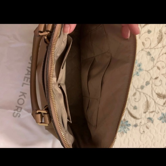 Tan Michael Kors purse - Picture 7 of 11